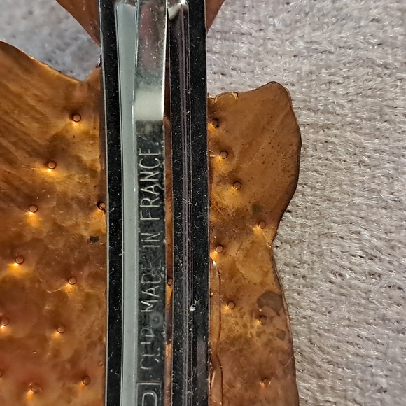 Artisan hand hammered and torched healing energy Copper Fish barrette - Picture 4 of 5